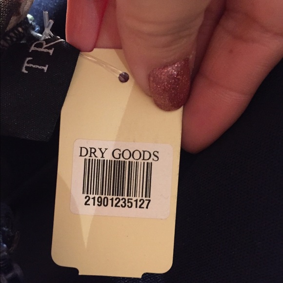 Dress - Picture 2 of 4